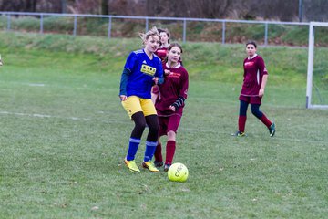 Bild 98 - B-Juniorinnen TSV Gnutz o.W. - SV Henstedt Ulzburg II : Ergebnis: ca. 5:0